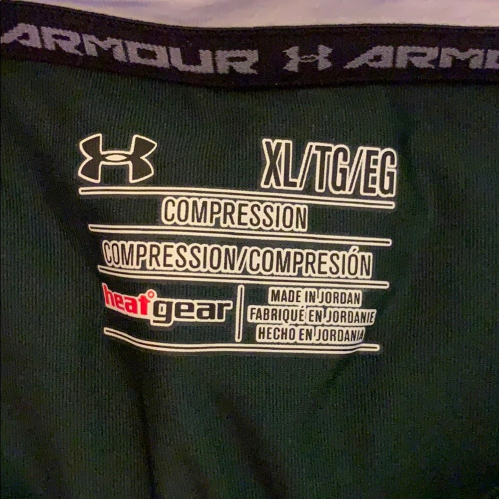 Under Armor compression tee - Picture 2 of 2
